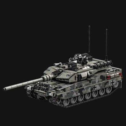 Steel Panther Battle Tank — 1,099 Pieces