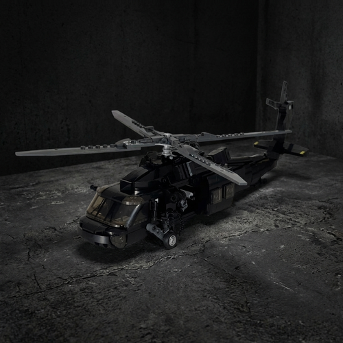 Nightrider Tactical-Helicopter — 692 Pieces